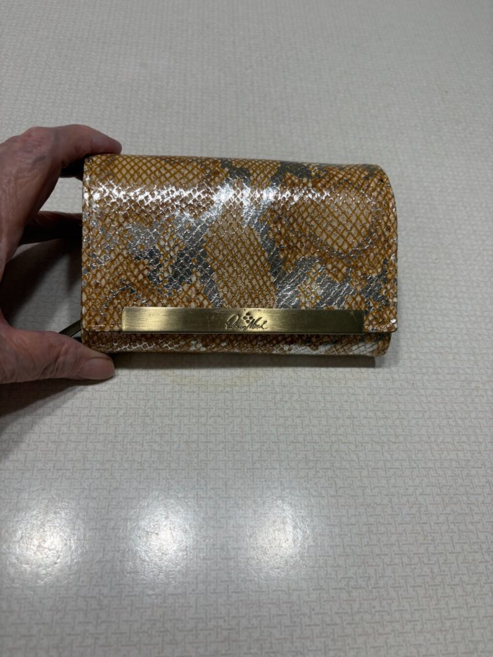 Like New Patricia Nash Satchel/Crossbody and Wallet Set in Metallic Python Tan - Picture 10 of 15